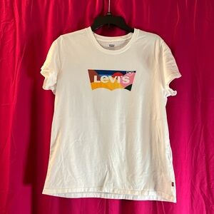 Levi’s Tee 117